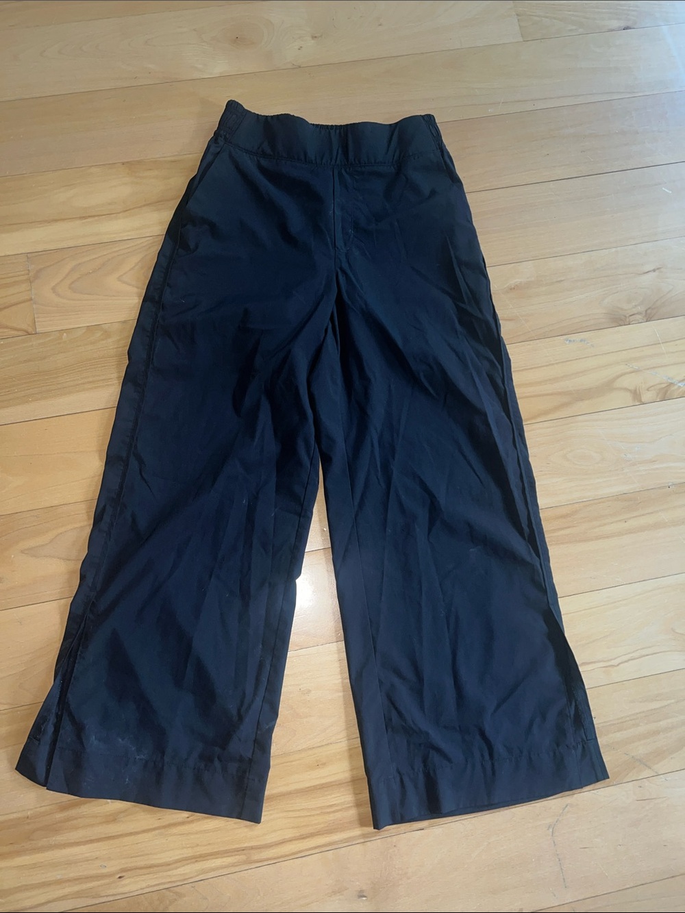Old Navy Stretch Tech Pull on wide leg Pants